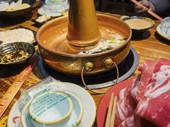-洞庭洲·防空洞火锅·烧烤·铜锅涮肉(新百广场店)