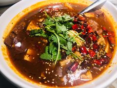 水煮豆花牛肉-金佬馆·川菜bistro(芜湖镜湖万达店)