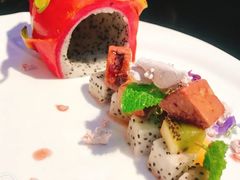 火龙果配鹅肝-小广寒电影艺术餐厅(小广寒经三路店)