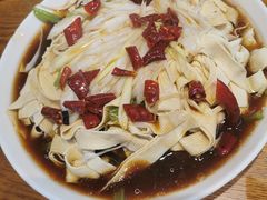 葱油豆腐皮-方城小吃店