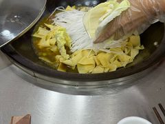 -屯老二农家铁锅炖·行业领军者(梅江店)