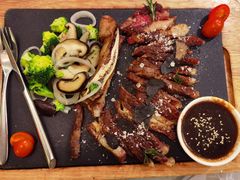 战斧牛排配松露汁-唐廊烤鸭店(工体店)