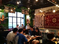 大堂-阿里家·新疆烤肉酒場 by MIG
