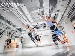 -Jumphai室内蹦极运动