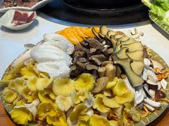 菌菇拼盘-一朵菌·野生菌探索家火锅(南亚店)