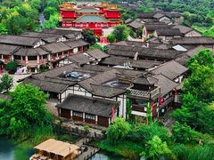 -茅山东方盐湖城景区