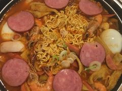 -三清洞摩西韩式年糕火锅(威高广场店)