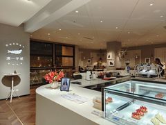 -潮一不贰·法式甜品·生日蛋糕·西式简餐(外滩店)