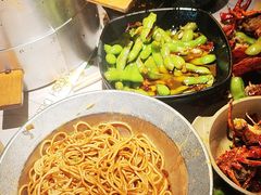 -巴厘龙虾·榜首油焖大虾(音乐学院·沿江酒馆店)