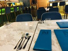 -La Mer Restaurant & Lounge