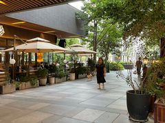 -瑞虹新天地月亮湾