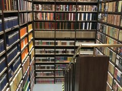 -钟书阁(群光广场店)