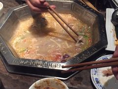 -佬土鹅肠火锅(中建大观店)