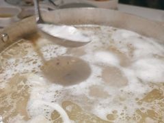 -洪氏嗨捞·广东猪肚鸡·椰子鸡火锅(西咸万象城店)