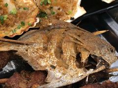 鲳鱼-巨猩龙虾烧烤