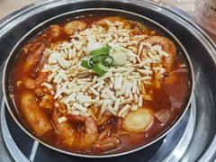 -三清洞摩西韩式年糕火锅(威高广场店)