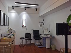 -视野联行眼镜•蔡司•依视路(温江店)
