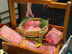 -山川小町·极番烧肉(新地假日广场店)