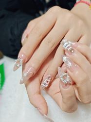 -UGIRL有个美甲