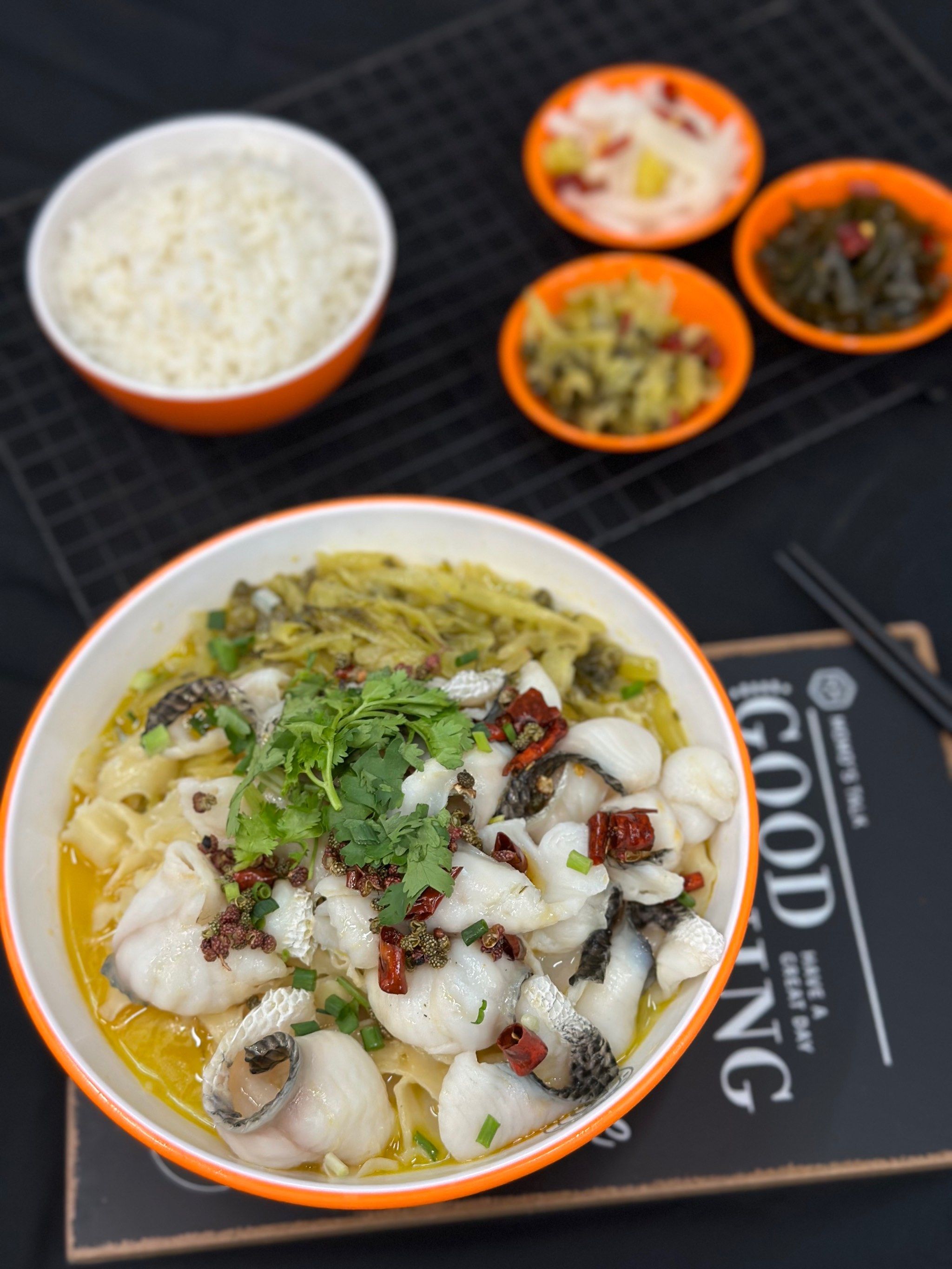 “三座大山”、“外卖大战”下的餐饮众生相