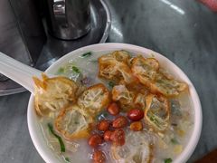 艇仔粥-穗银肠粉店(东川路店)