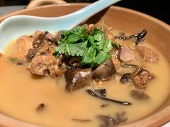 小鸡炖榛蘑-止观小馆·辽河口渔家菜(王府井店)