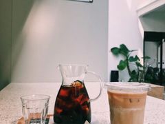 冰拿铁-Seesaw Coffee(上生新所店)