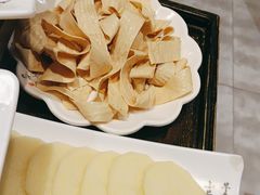 井冈山油豆皮-宽板凳老灶火锅(簋街店)
