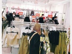 -H&M(天一广场店)