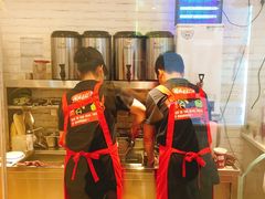 -沪上阿姨·精选茶饮(南浦路店)