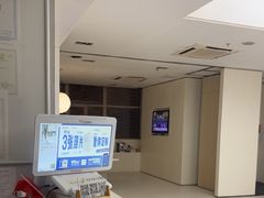 -卡罗酒店(东门晒布地铁站店)