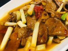 -万重锦·人文川菜馆(骡马市店)