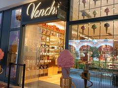 门面-VENCHI 闻绮(上海佛罗伦萨小镇店)