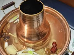 -一只羊·铜锅涮羊肉烧烤