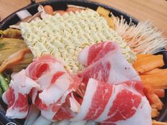 部队年糕火锅-麻麻桃韩式料理(百盛B馆店)
