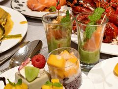 -广州万富希尔顿酒店·感趣自助餐厅·金秋蟹宴生蚝海鲜刺身
