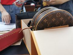 -用真奢侈品名表名包回收中心(朝阳万达店)