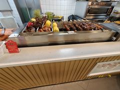 -四囍码头海鲜烧烤自助火锅(外滩南京东路悦荟广场店)