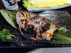 盐烧三文鱼头-虎焱炭火烧肉