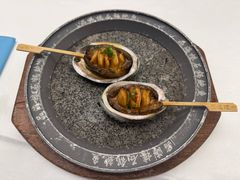 金奖石锅大连鲍-品海楼·大连海胆锅贴馆(东港店)