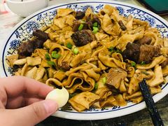-壹阁胡羊焖饼(特色小吃街店)