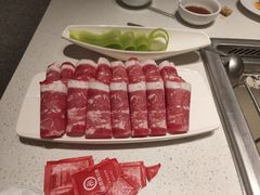 -海底捞火锅(新松江路生日主题店)