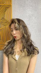 -变画·发型STUDIO