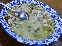 酸汤黄笋浸土猪肉-园林美食城·本土农家菜(杨和镇店)