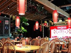 大堂-野山舂·贵州现舂酸汤火锅(鸿通城店)