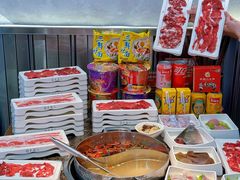 -来龍儿鲜切牛肉自助老火锅