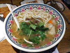 -鑫花溪牛肉米粉(人民广场店)