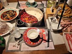 -尚尚仙·酸汤猪手·猪肚鸡火锅(华联万柳购物中心店)