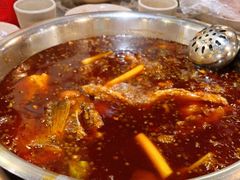 -肖肖酸萝卜鱼火锅(总店)
