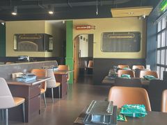 -曼听小寨海鲜烧烤·大连辣炒大王(盖州街店)